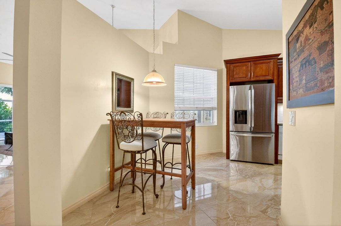 For Sale: $389,000 (2 beds, 2 baths, 1559 Square Feet)