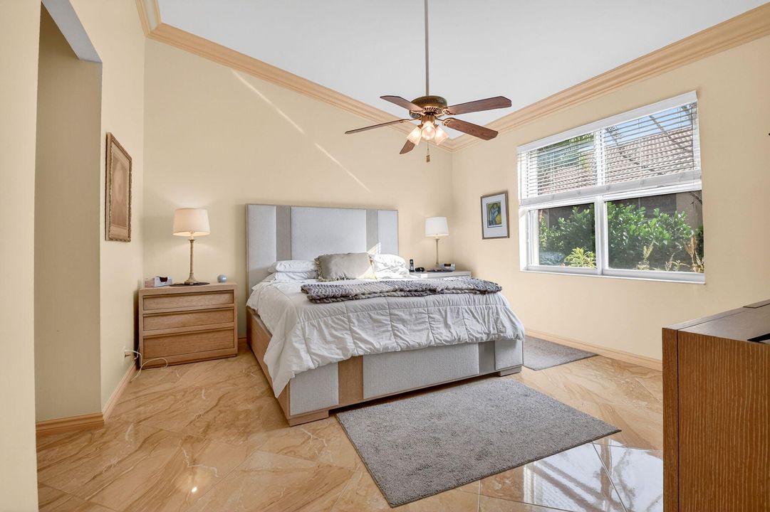 For Sale: $389,000 (2 beds, 2 baths, 1559 Square Feet)