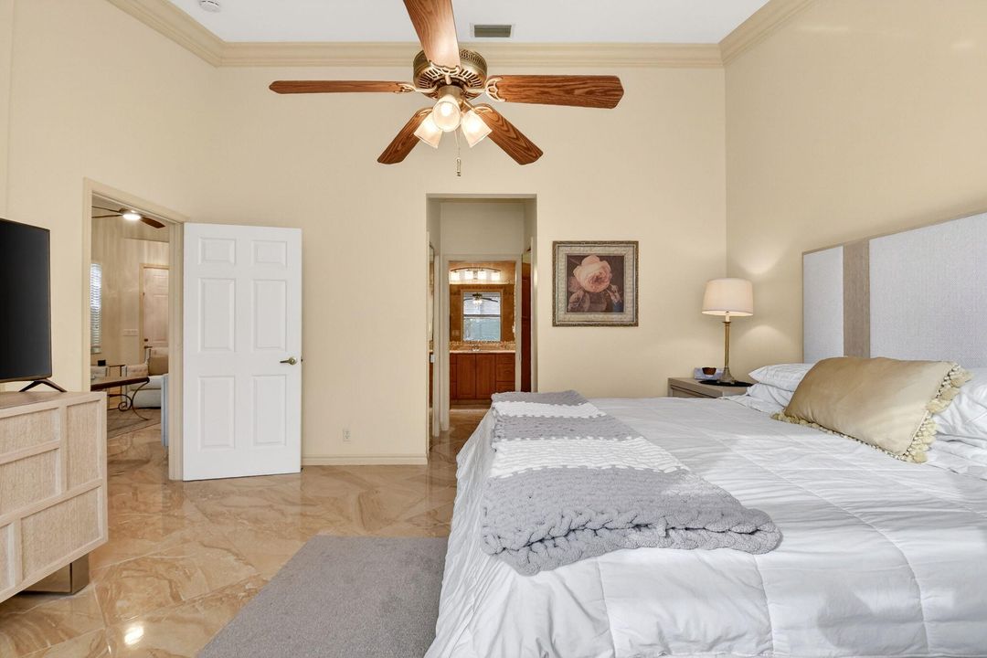 For Sale: $389,000 (2 beds, 2 baths, 1559 Square Feet)