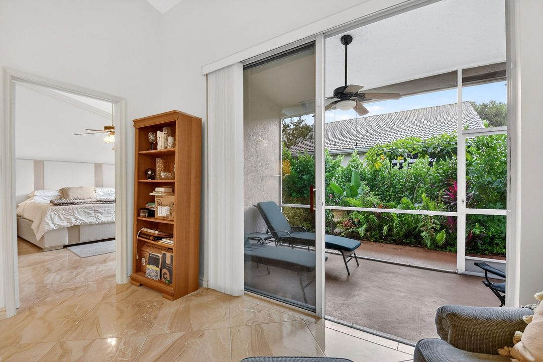 For Sale: $389,000 (2 beds, 2 baths, 1559 Square Feet)