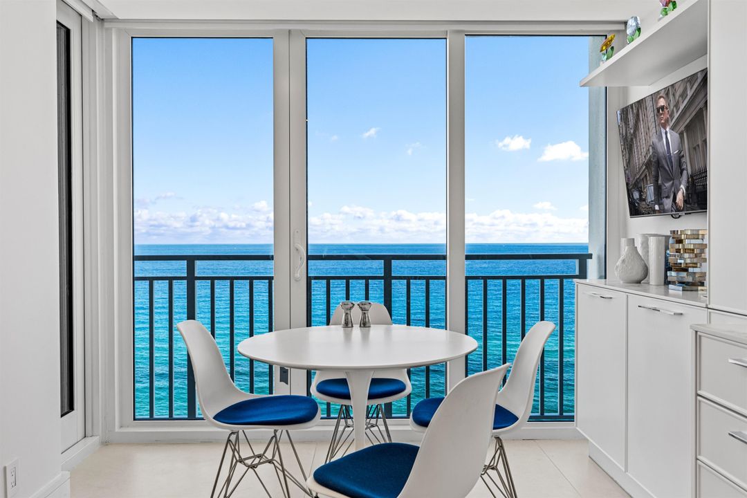 For Sale: $2,895,000 (3 beds, 2 baths, 2101 Square Feet)