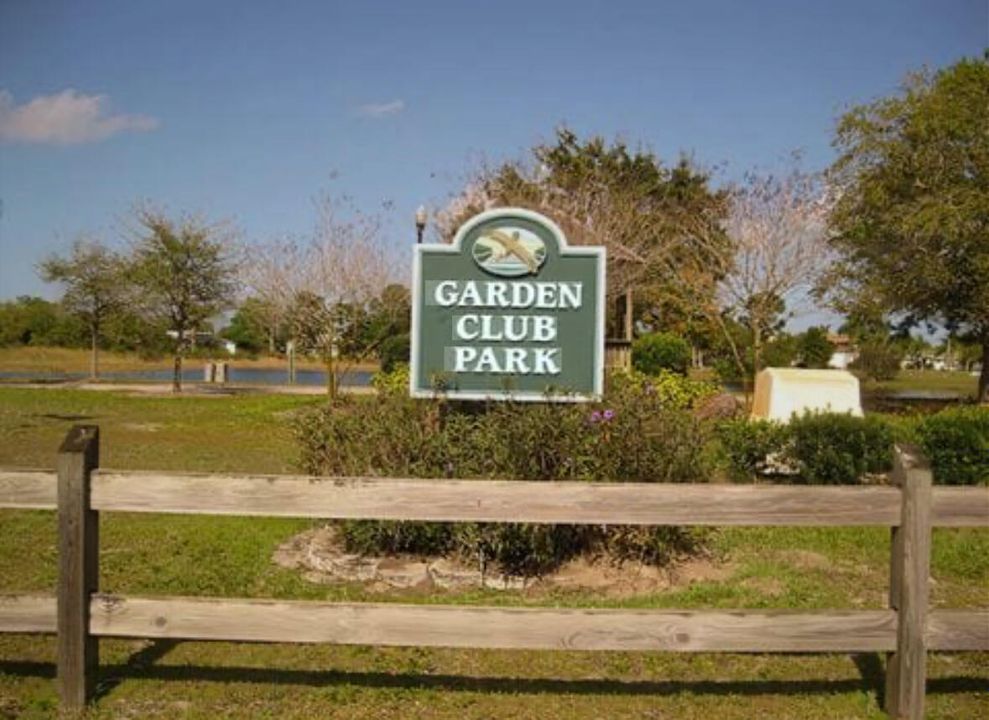 For Sale: $424,900 (3 beds, 2 baths, 1711 Square Feet)