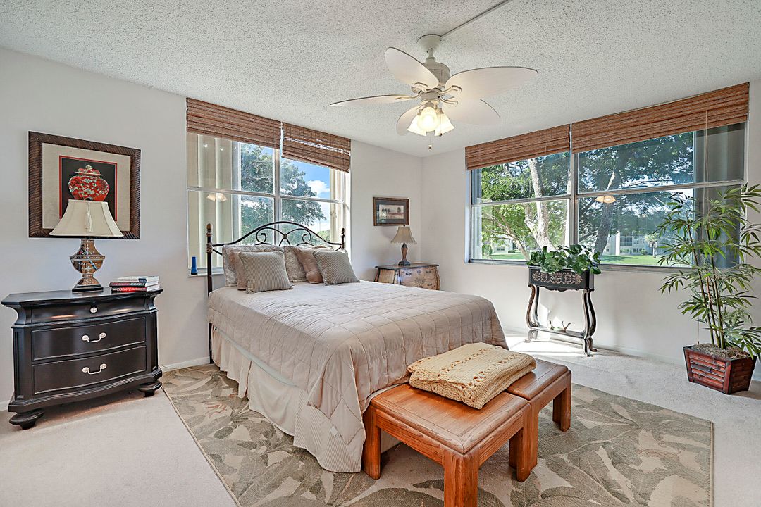 На продажу: $125,000 (2 спален, 2 ванн, 1145 Квадратных фут)