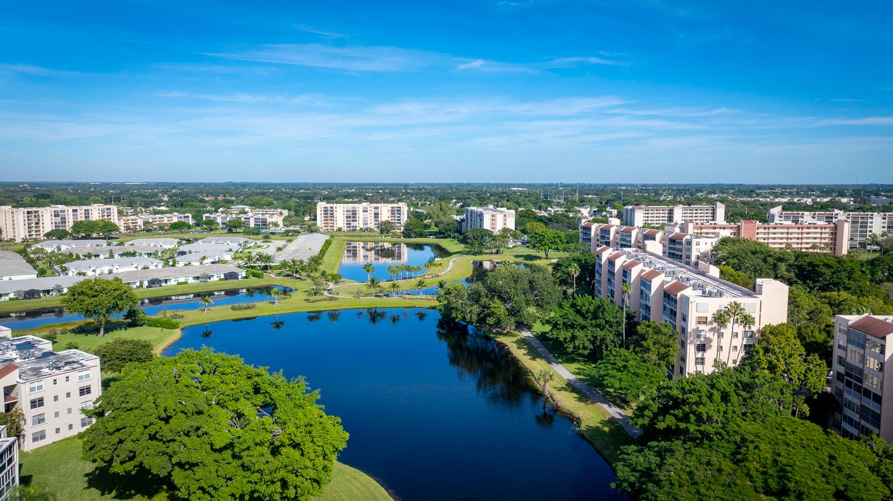 На продажу: $125,000 (2 спален, 2 ванн, 1145 Квадратных фут)