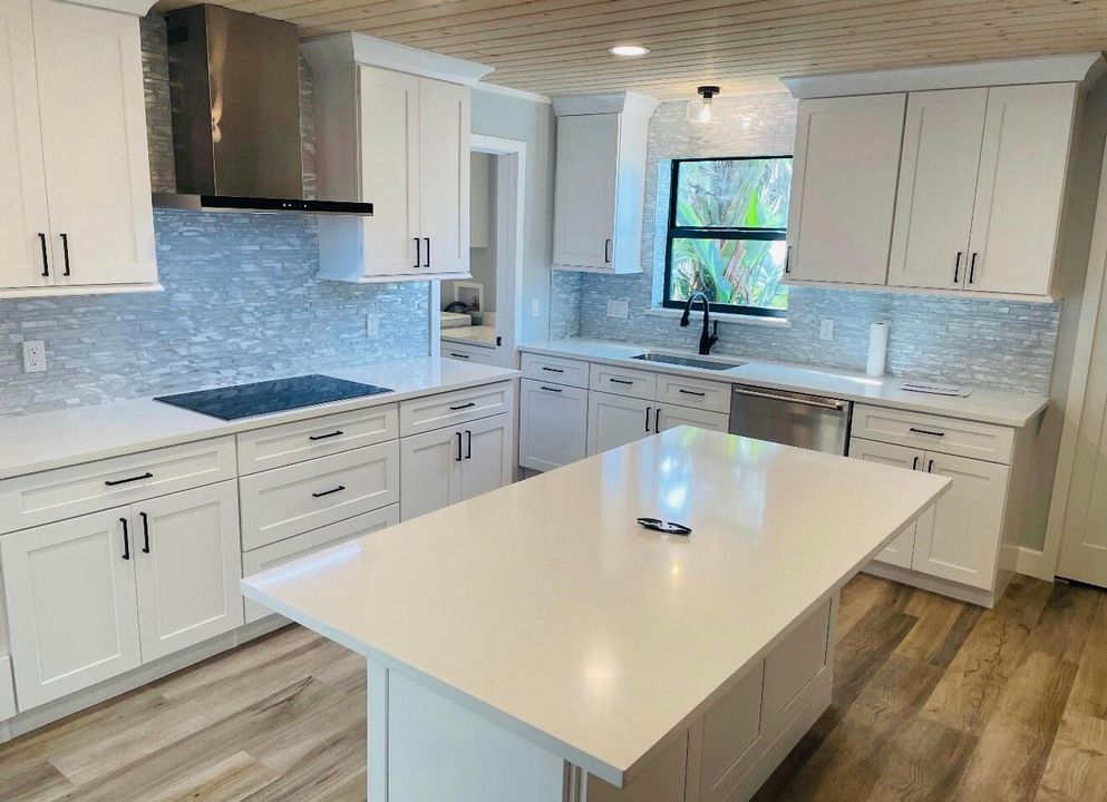 В аренду: $4,450 (4 спален, 2 ванн, 1835 Квадратных фут)