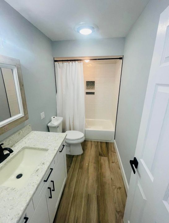 В аренду: $4,450 (4 спален, 2 ванн, 1835 Квадратных фут)