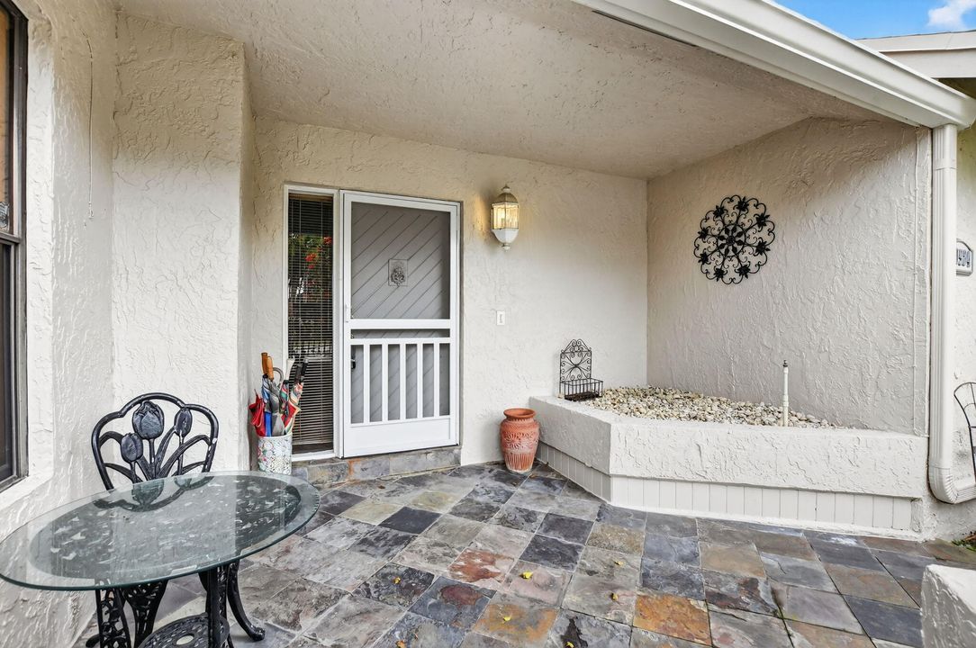 Active With Contract: $250,000 (2 beds, 2 baths, 1459 Square Feet)