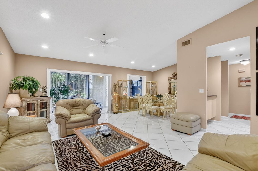 Active With Contract: $250,000 (2 beds, 2 baths, 1459 Square Feet)