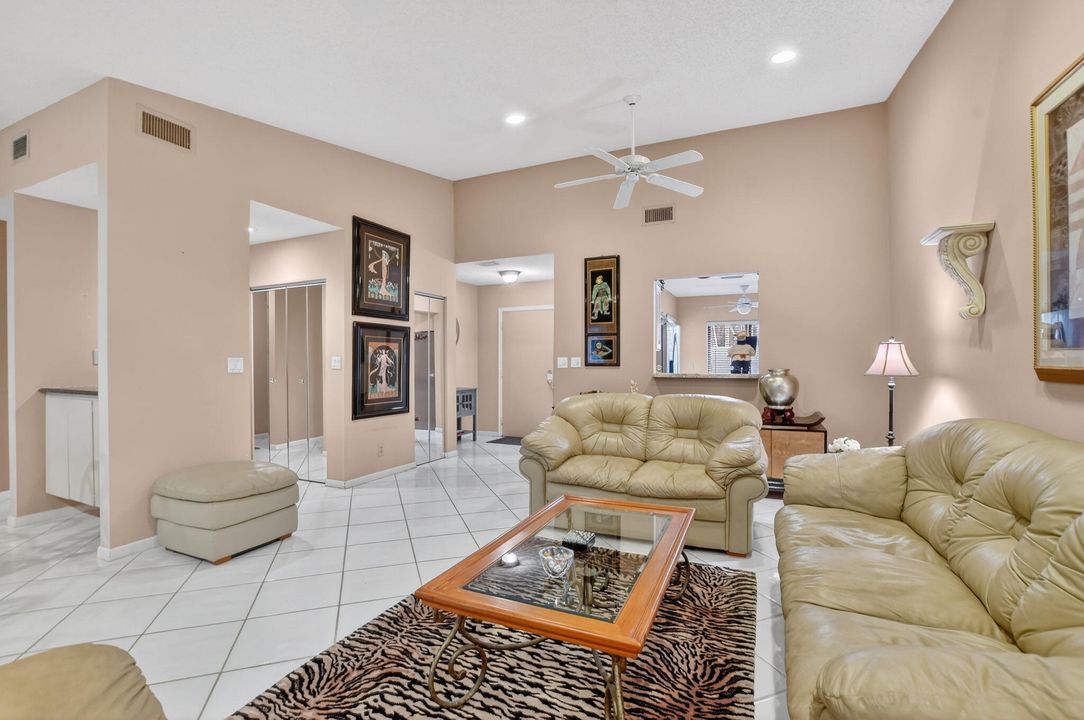 Active With Contract: $250,000 (2 beds, 2 baths, 1459 Square Feet)