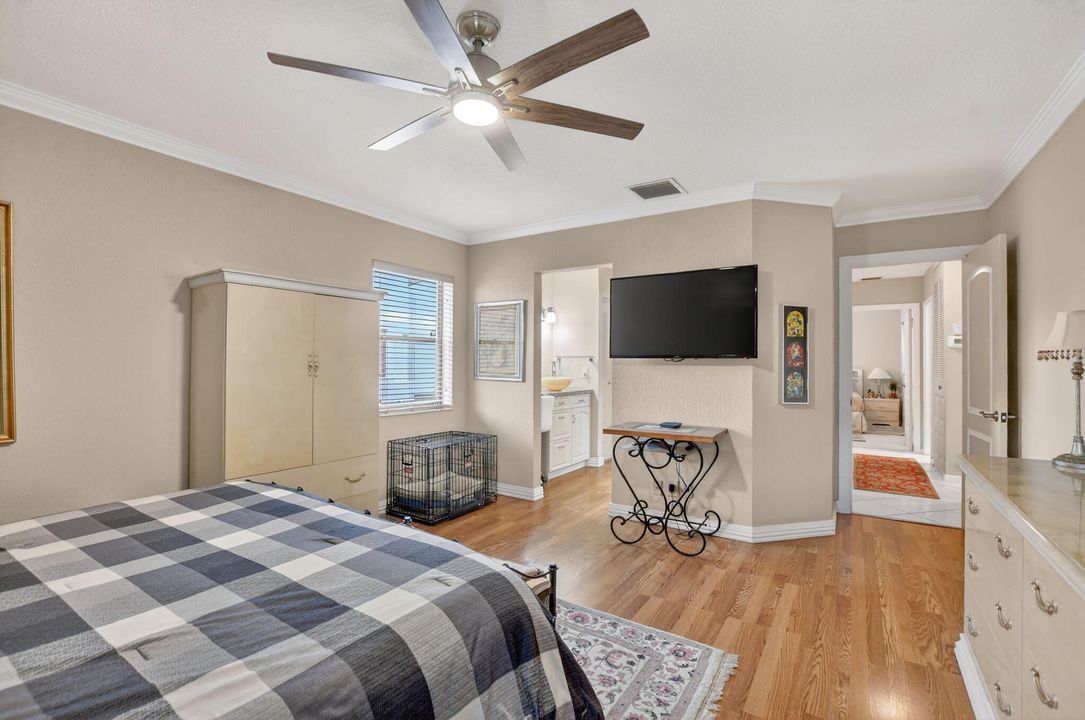 Active With Contract: $250,000 (2 beds, 2 baths, 1459 Square Feet)