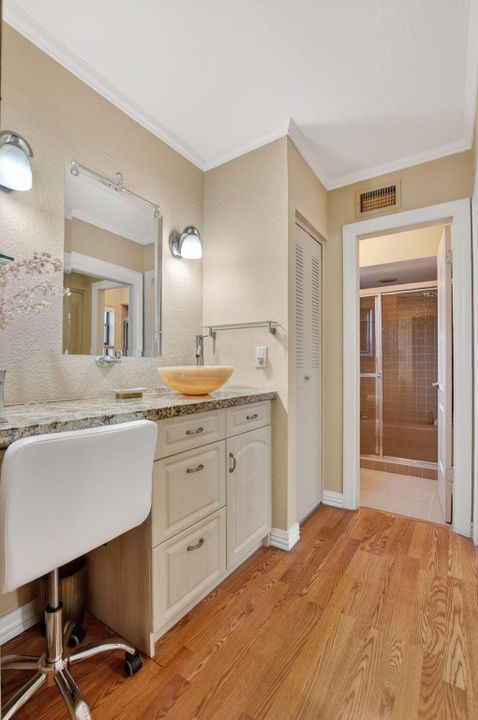 Active With Contract: $250,000 (2 beds, 2 baths, 1459 Square Feet)