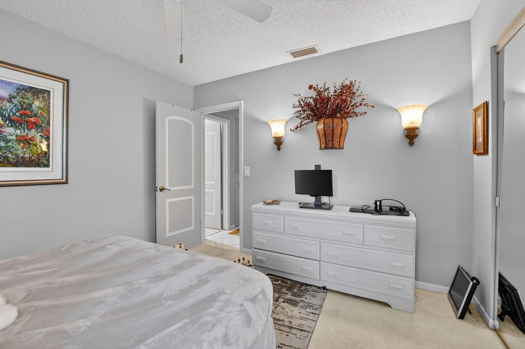 Active With Contract: $250,000 (2 beds, 2 baths, 1459 Square Feet)