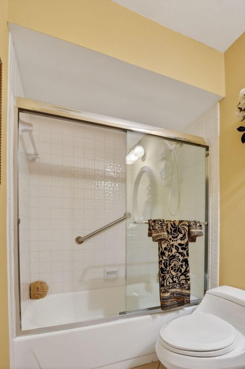 Active With Contract: $250,000 (2 beds, 2 baths, 1459 Square Feet)