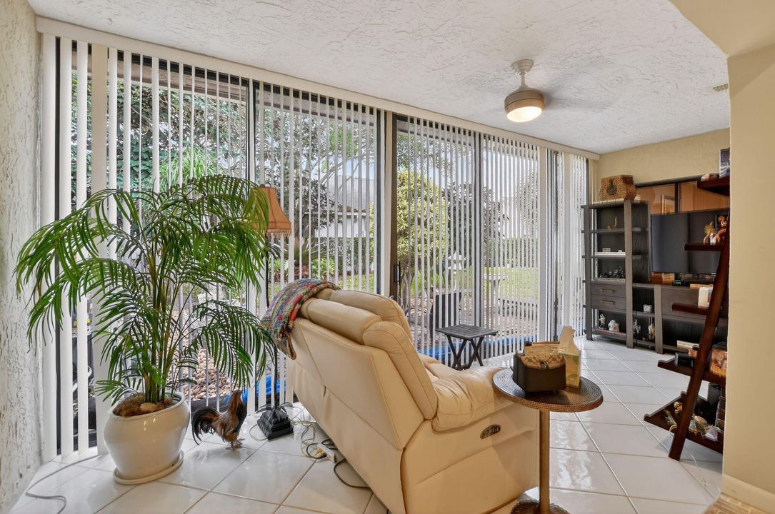 Active With Contract: $250,000 (2 beds, 2 baths, 1459 Square Feet)