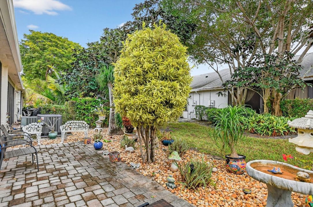 Active With Contract: $250,000 (2 beds, 2 baths, 1459 Square Feet)