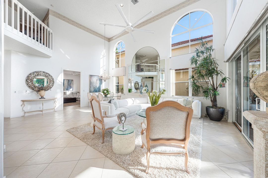 En Venta: $1,329,000 (3 camas, 2 baños, 2492 Pies cuadrados)