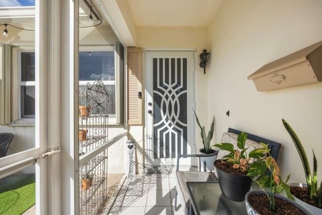 For Sale: $350,000 (3 beds, 2 baths, 1400 Square Feet)