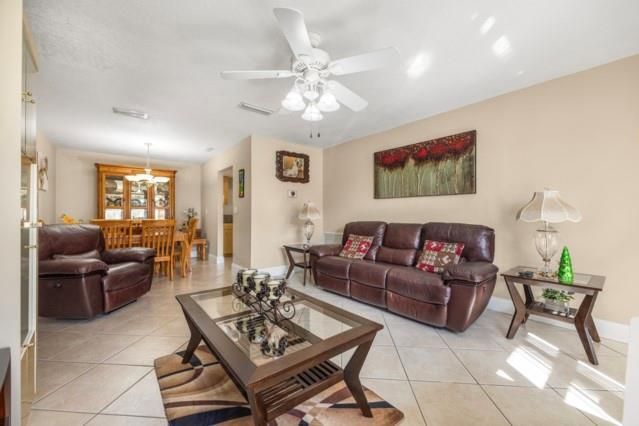 For Sale: $350,000 (3 beds, 2 baths, 1400 Square Feet)