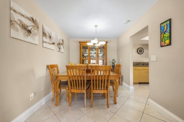 For Sale: $350,000 (3 beds, 2 baths, 1400 Square Feet)
