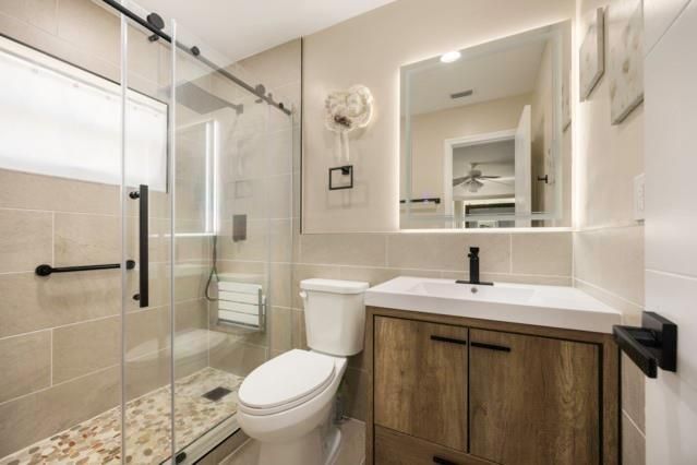 For Sale: $350,000 (3 beds, 2 baths, 1400 Square Feet)