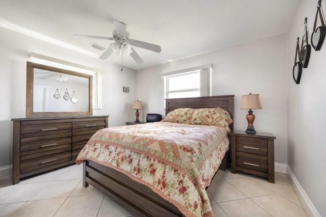 For Sale: $350,000 (3 beds, 2 baths, 1400 Square Feet)