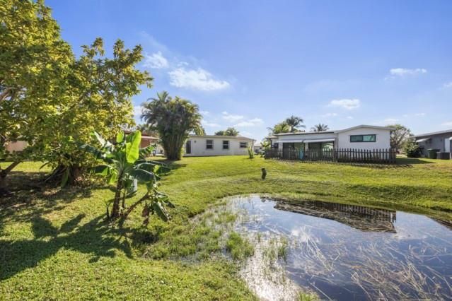 For Sale: $350,000 (3 beds, 2 baths, 1400 Square Feet)