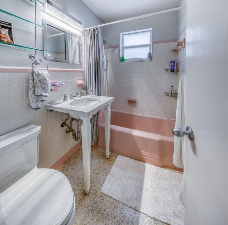 В аренду: $3,500 (2 спален, 1 ванн, 950 Квадратных фут)