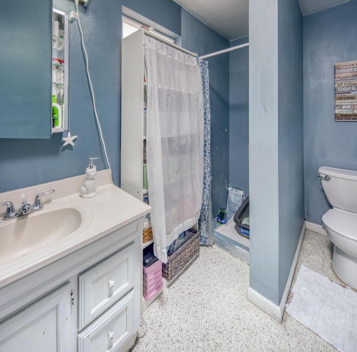 В аренду: $3,500 (2 спален, 1 ванн, 950 Квадратных фут)