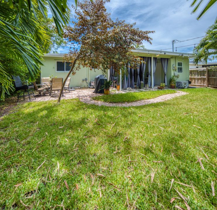 В аренду: $3,500 (2 спален, 1 ванн, 950 Квадратных фут)