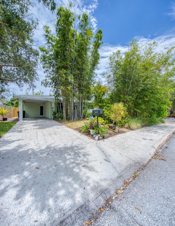 В аренду: $3,500 (2 спален, 1 ванн, 950 Квадратных фут)