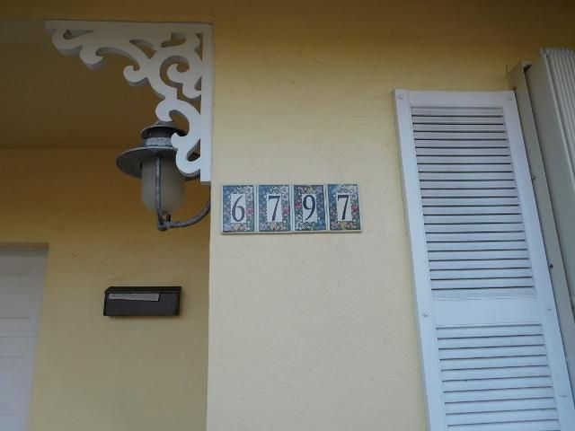 For Rent: $2,850 (2 beds, 2 baths, 1100 Square Feet)