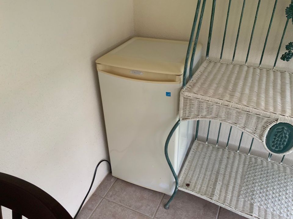 На продажу: $89,900 (1 спален, 1 ванн, 720 Квадратных фут)