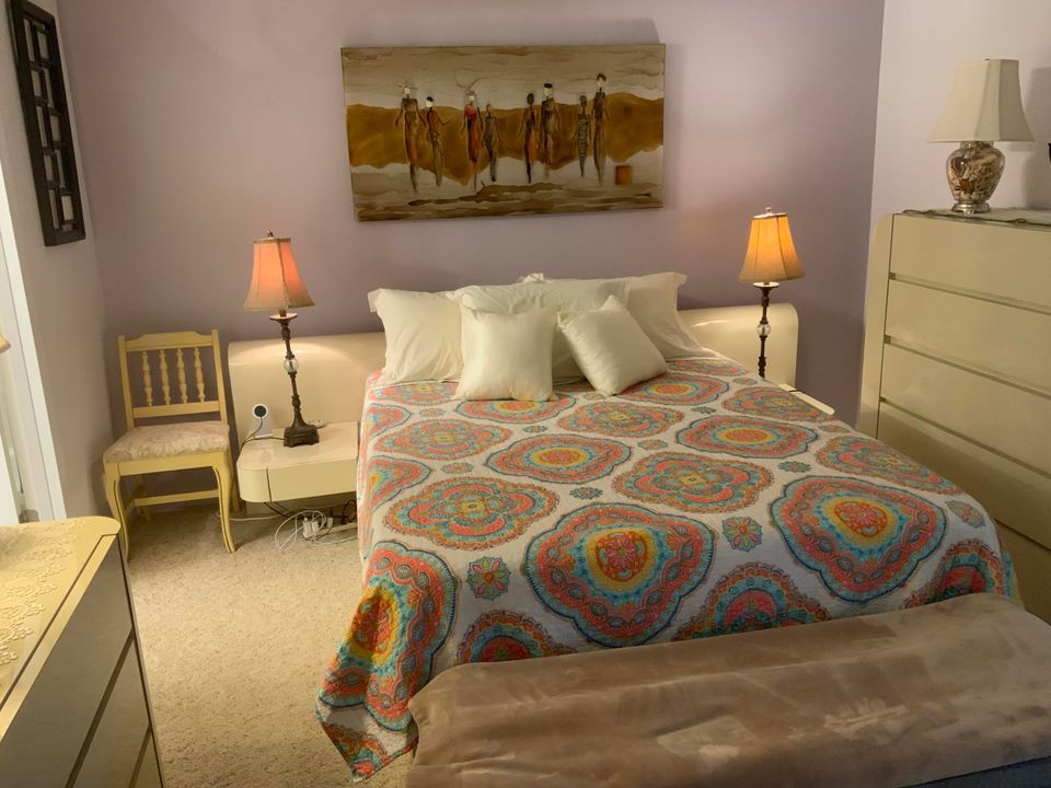 На продажу: $89,900 (1 спален, 1 ванн, 720 Квадратных фут)