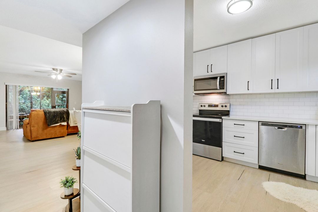 For Sale: $259,000 (3 beds, 3 baths, 1360 Square Feet)