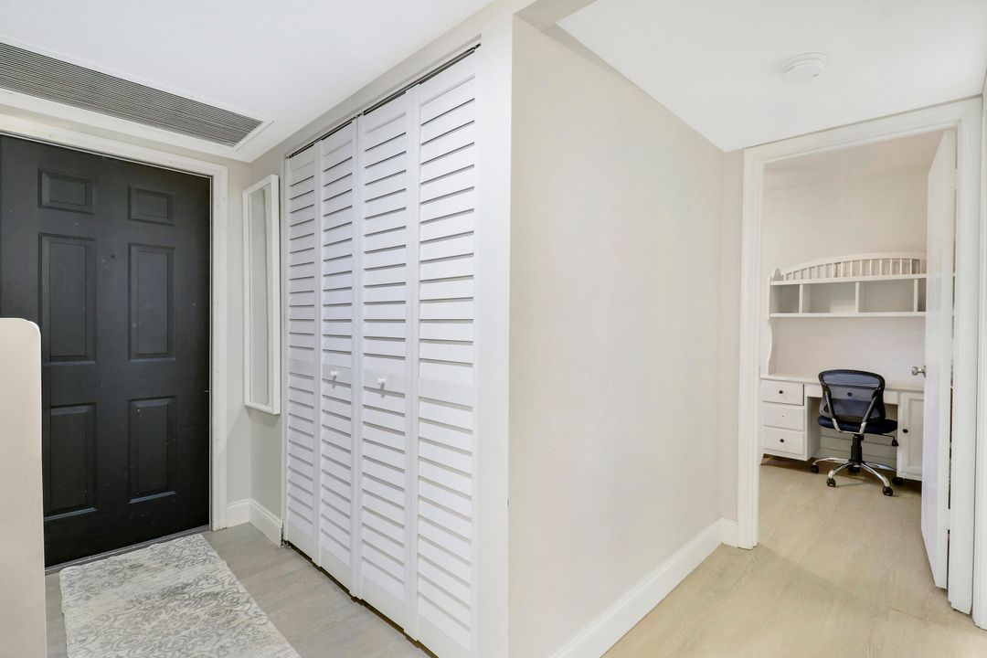 For Sale: $259,000 (3 beds, 3 baths, 1360 Square Feet)