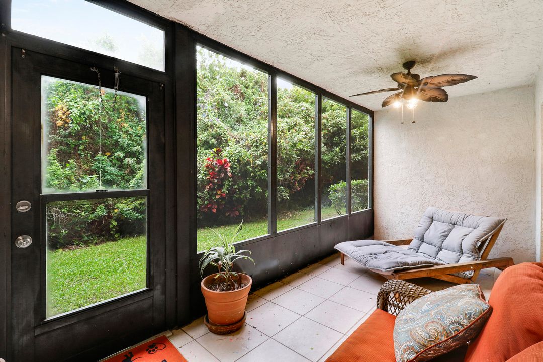 For Sale: $259,000 (3 beds, 3 baths, 1360 Square Feet)