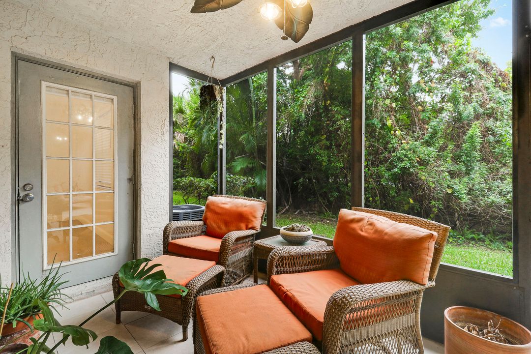 For Sale: $259,000 (3 beds, 3 baths, 1360 Square Feet)