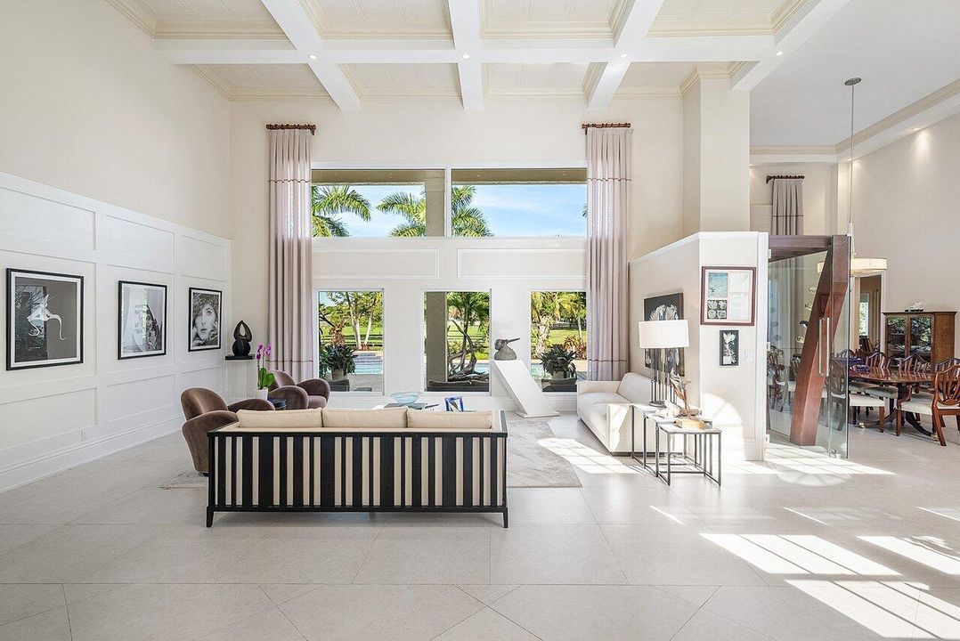 For Sale: $3,650,000 (5 beds, 4 baths, 5368 Square Feet)