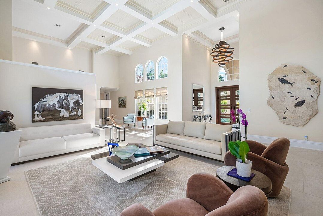 For Sale: $3,650,000 (5 beds, 4 baths, 5368 Square Feet)