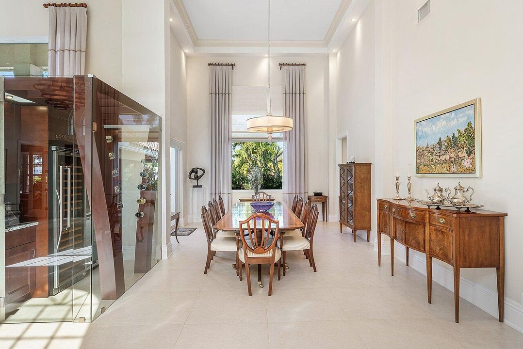 For Sale: $3,650,000 (5 beds, 4 baths, 5368 Square Feet)