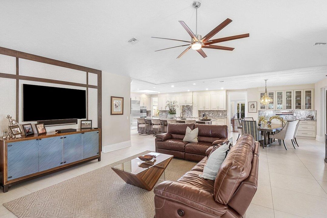 For Sale: $3,650,000 (5 beds, 4 baths, 5368 Square Feet)