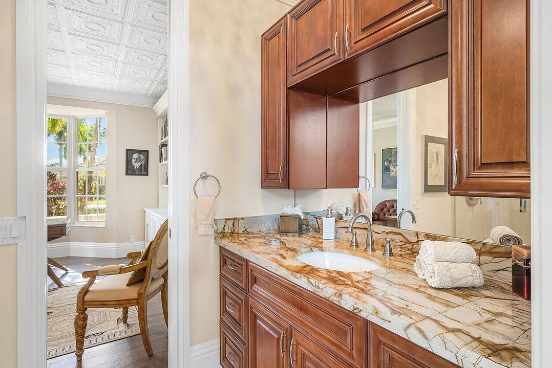 For Sale: $3,650,000 (5 beds, 4 baths, 5368 Square Feet)