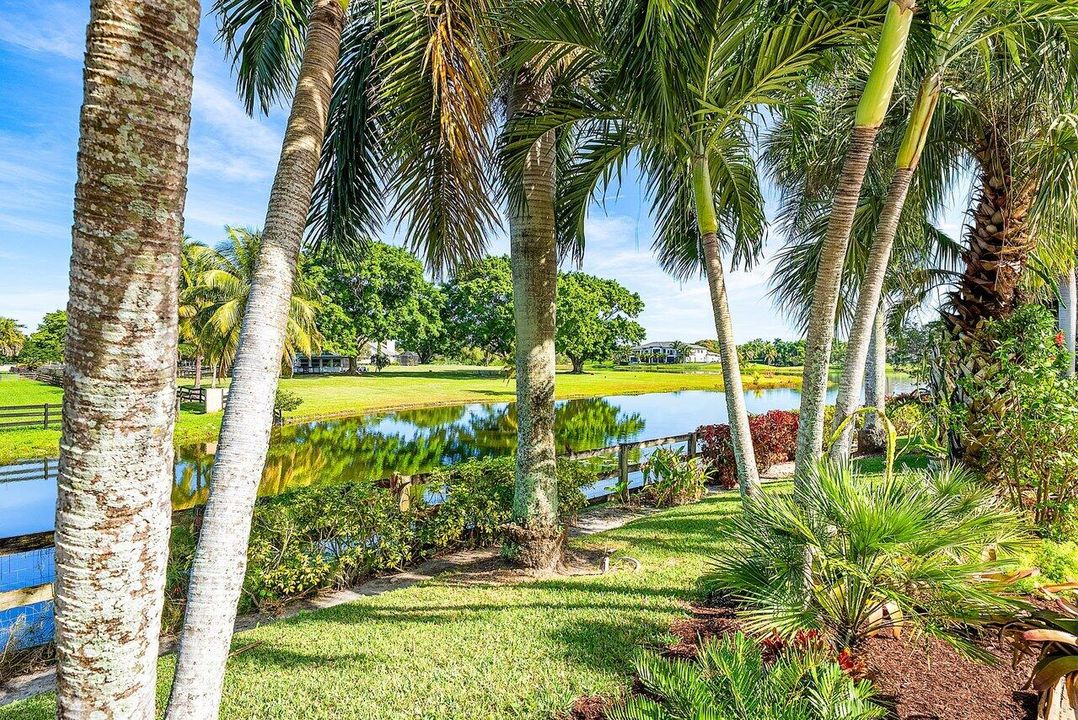 For Sale: $3,650,000 (5 beds, 4 baths, 5368 Square Feet)