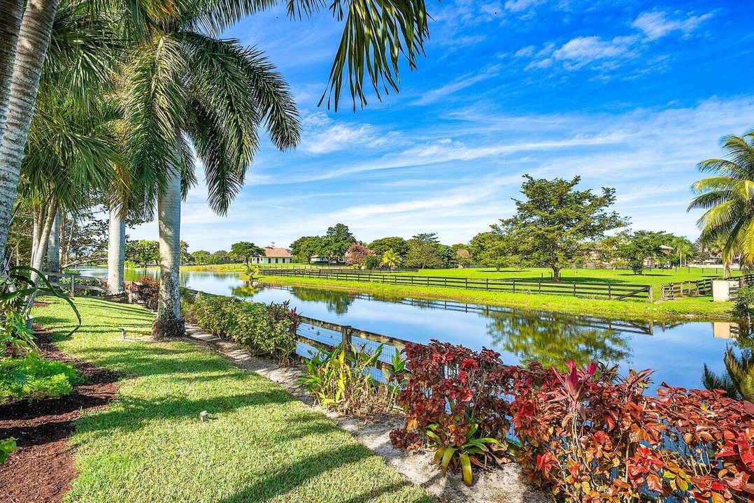 For Sale: $3,650,000 (5 beds, 4 baths, 5368 Square Feet)