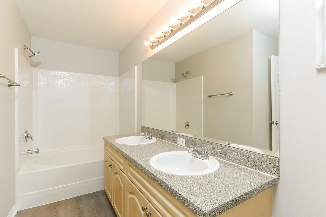 出租: $2,310 (3 贝兹, 2 浴室, 1582 平方英尺)