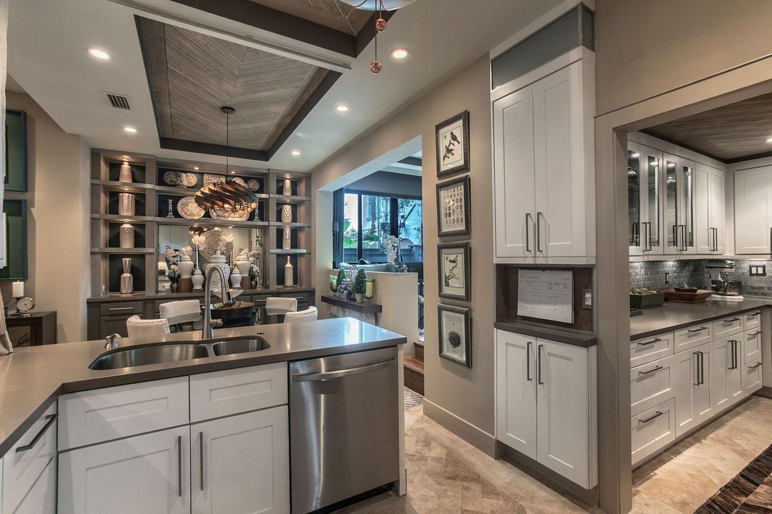 For Sale: $1,300,000 (3 beds, 2 baths, 1810 Square Feet)