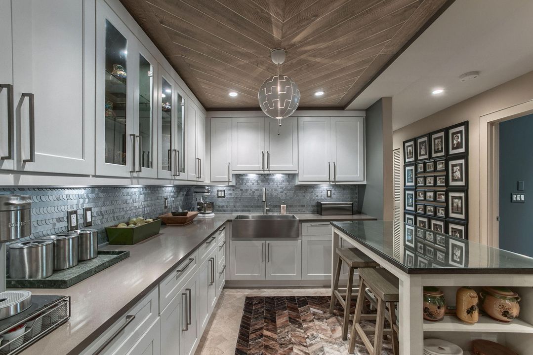 For Sale: $1,300,000 (3 beds, 2 baths, 1810 Square Feet)