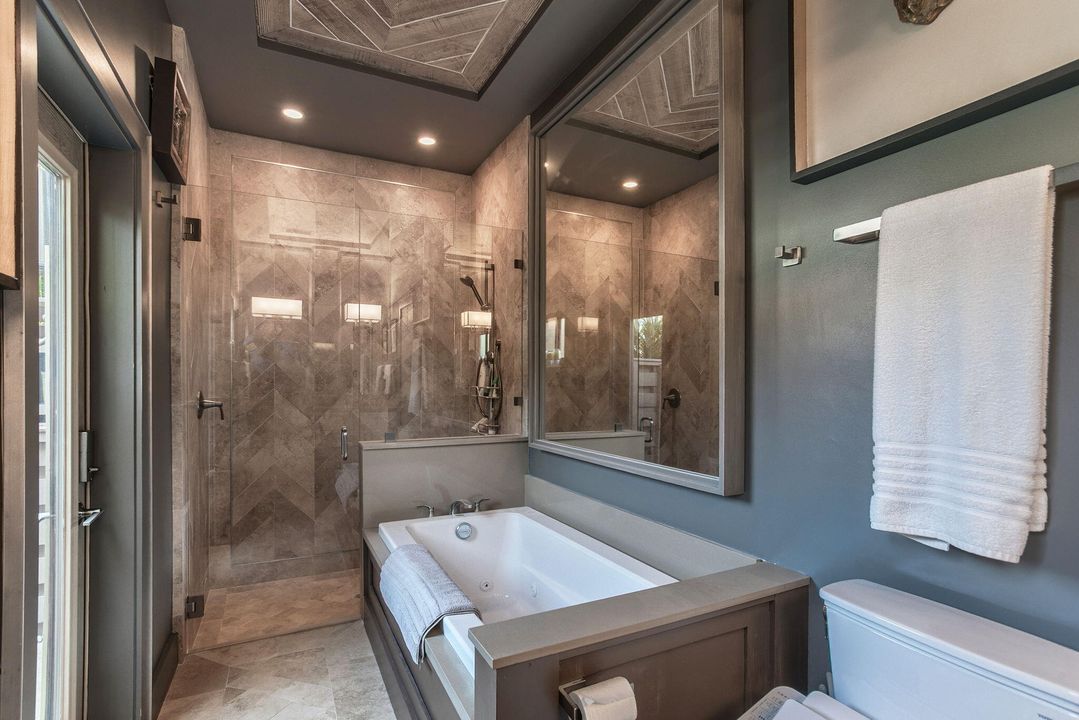 For Sale: $1,300,000 (3 beds, 2 baths, 1810 Square Feet)