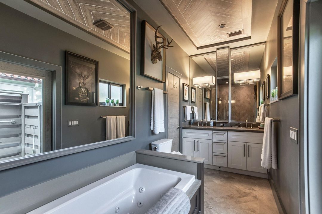 For Sale: $1,300,000 (3 beds, 2 baths, 1810 Square Feet)