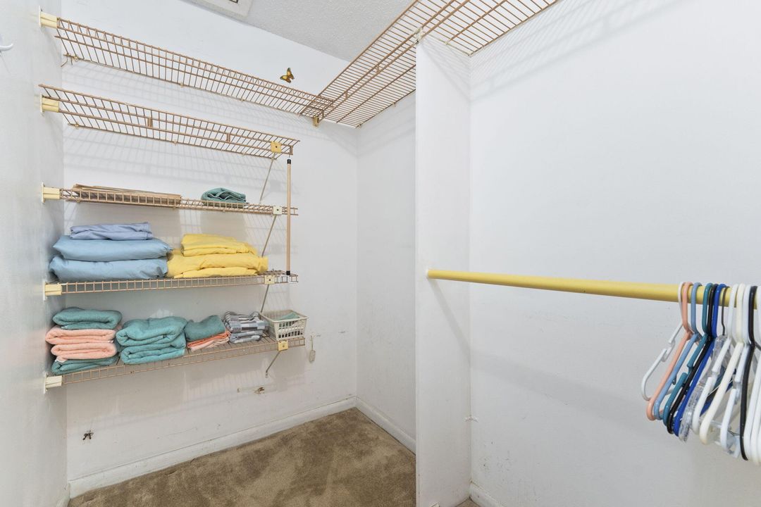 На продажу: $119,000 (2 спален, 2 ванн, 1120 Квадратных фут)